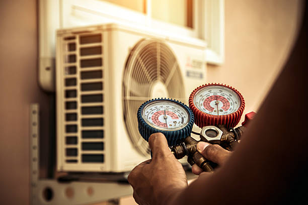Professional Hvac Installation technician working in Clarksville, OH